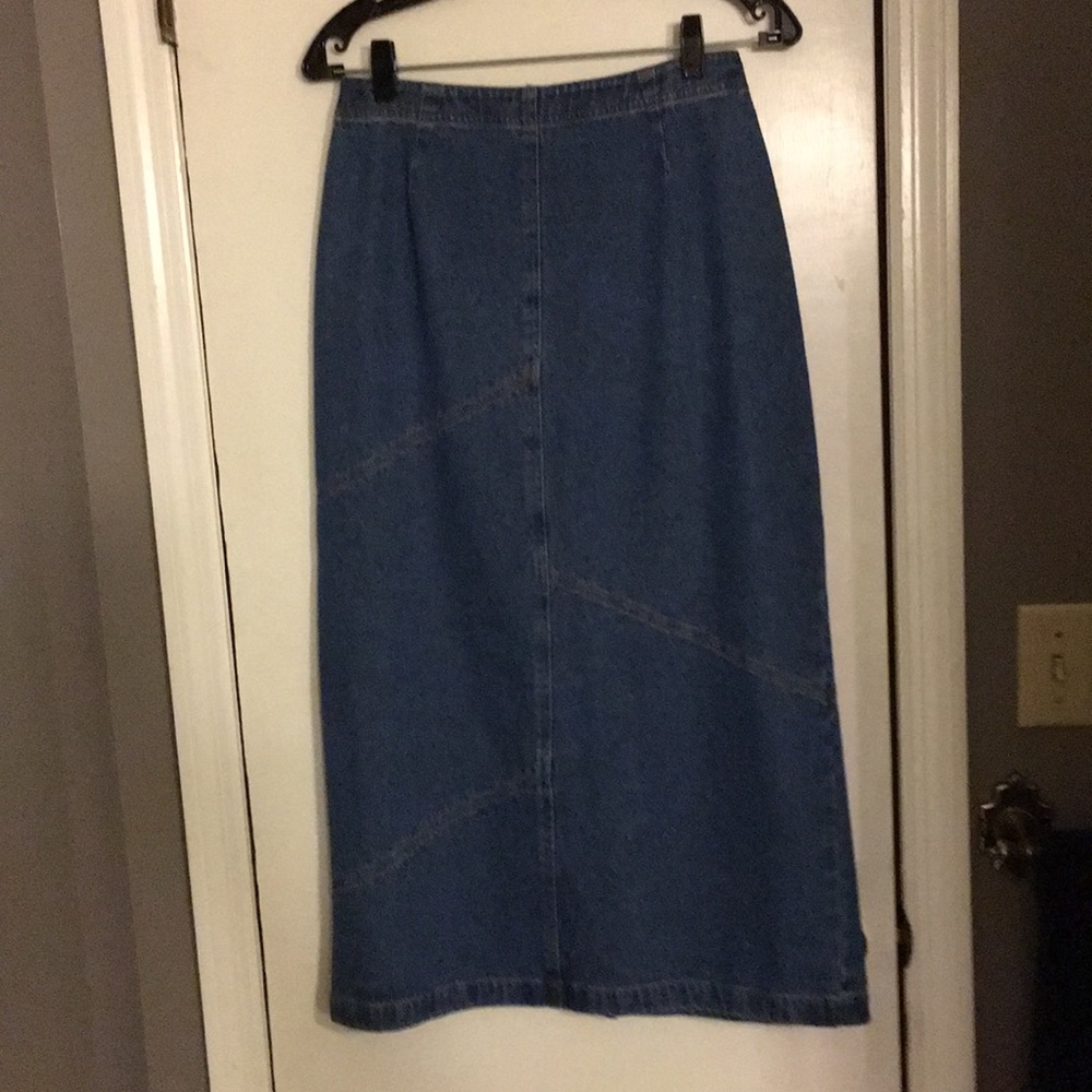 Ladies Denim skirt by Susan Bristol.